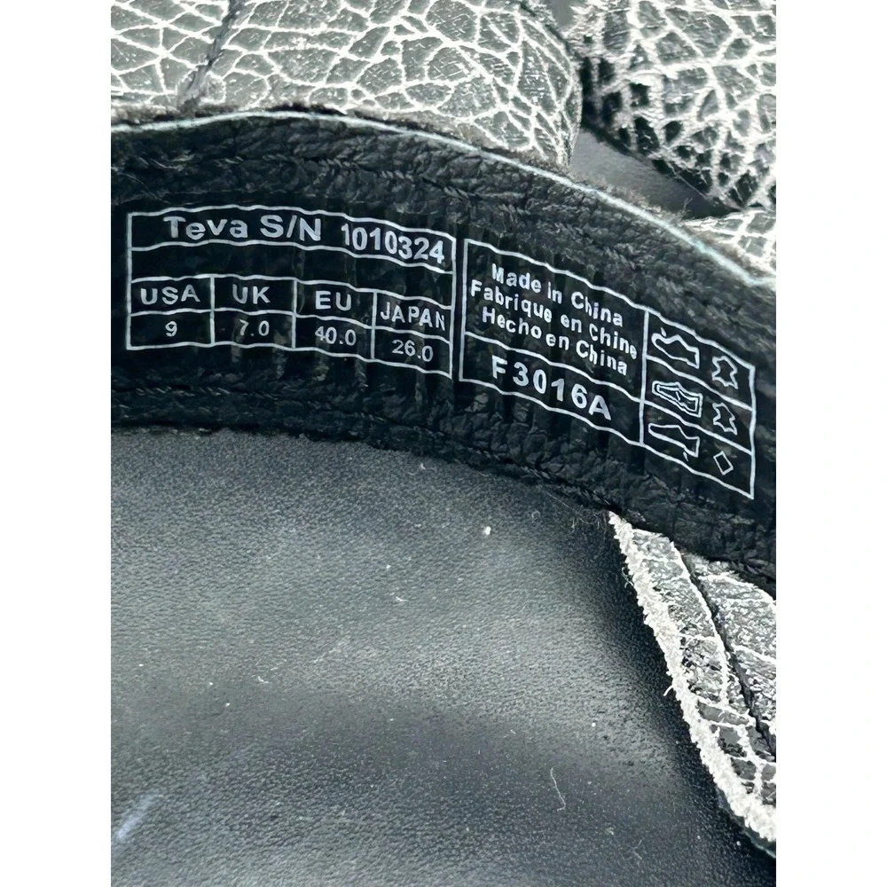 Teva Flatform Universal Shoes Womens Size 9 Black Crackle Strap Platform Sandals